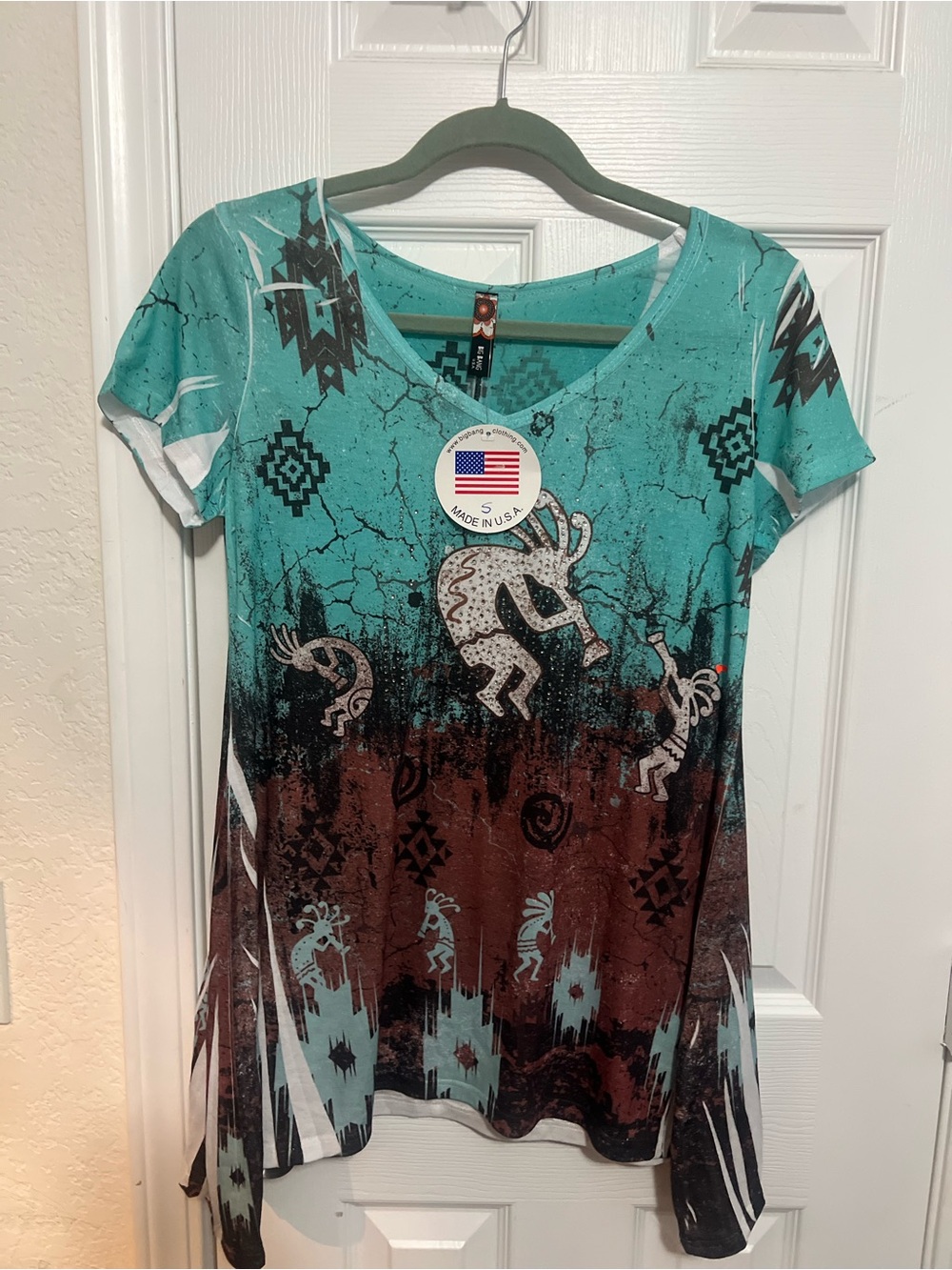 NWT Women’s Short Sleeve Southern Top